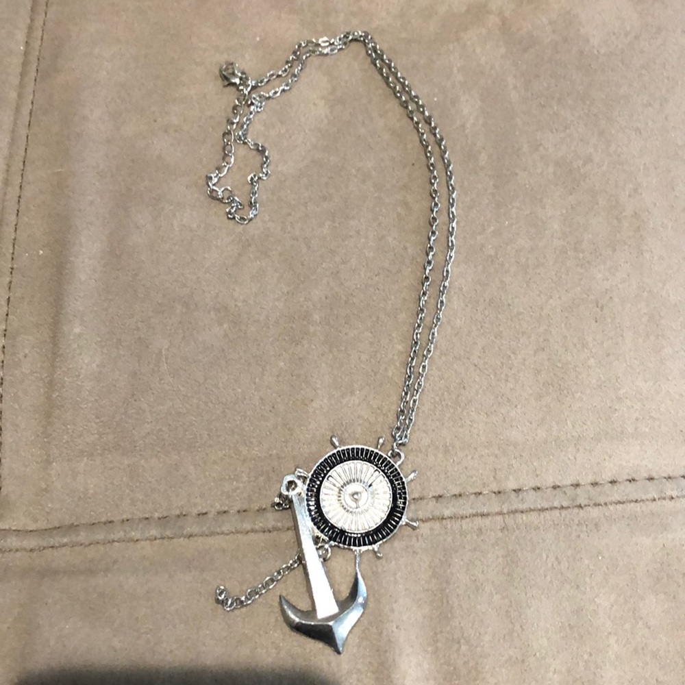 Anchor necklace